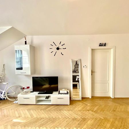 Fantastic Apartment In The City Center Прага Екстер'єр фото
