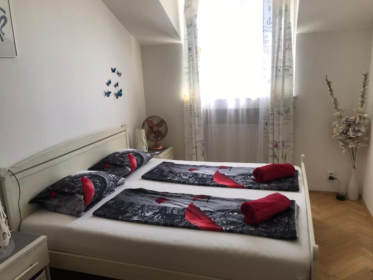 Fantastic Apartment In The City Center Прага Екстер'єр фото