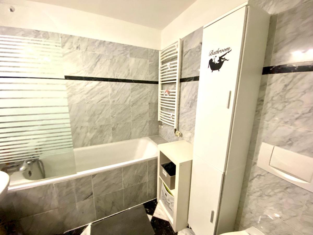 Fantastic Apartment In The City Center Прага Екстер'єр фото